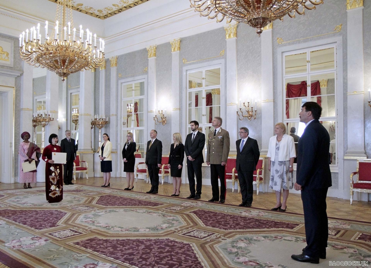 Hungarian President lauds Vietnam’s development achievements